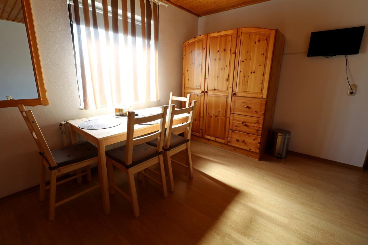 Casa 193 Motorcycle Friends Bed and Breakfast Sibiu Buitenkant foto