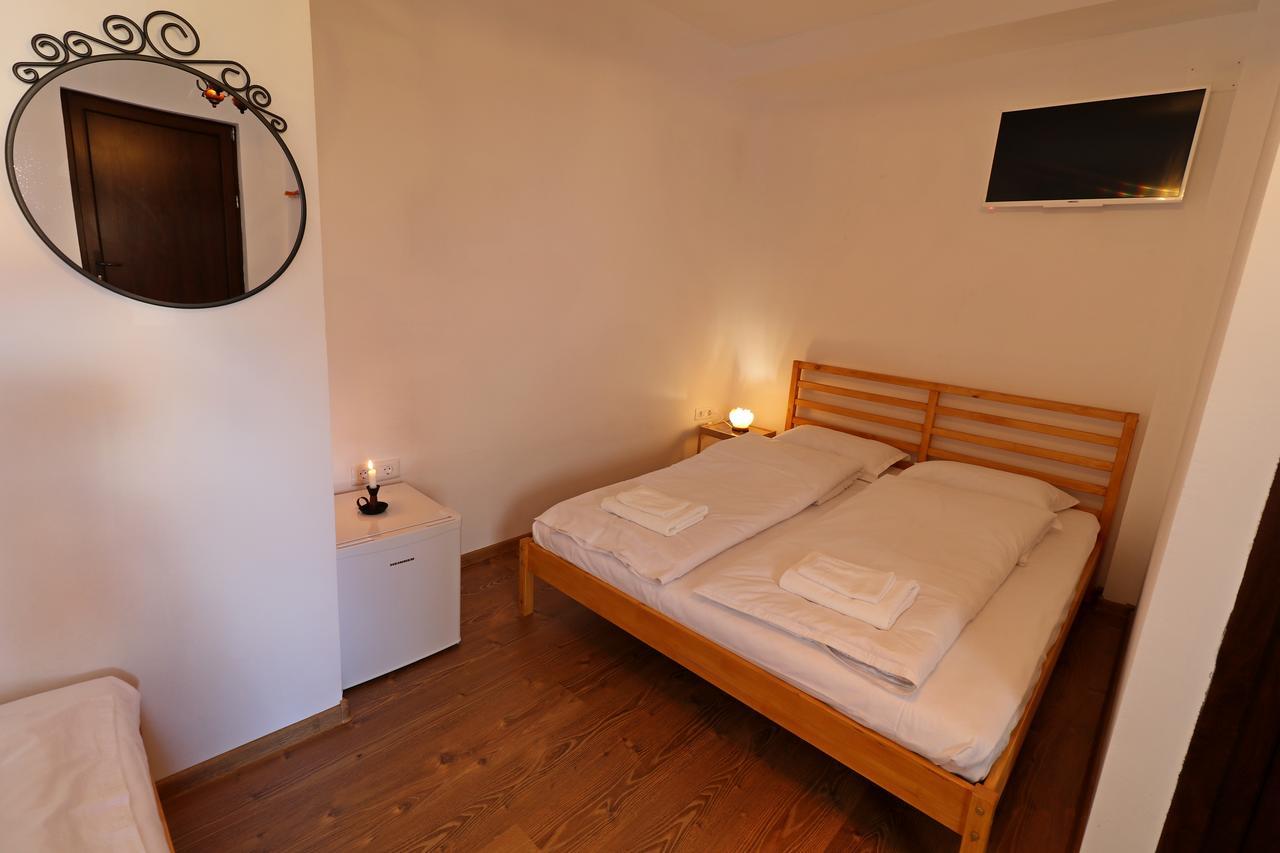 Casa 193 Motorcycle Friends Bed and Breakfast Sibiu Buitenkant foto